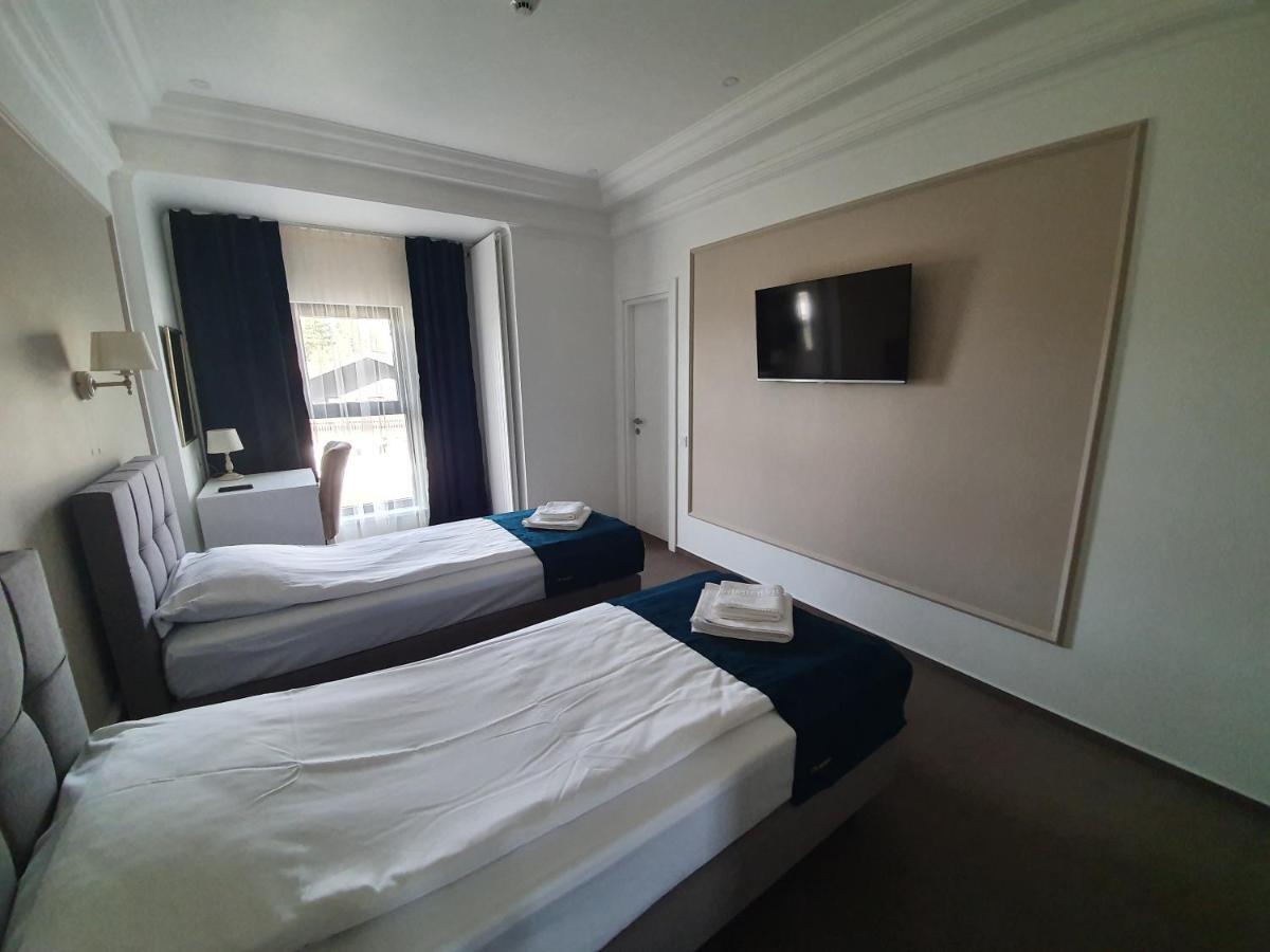 Vila Berlin Hotel Poiana Brasov Esterno foto