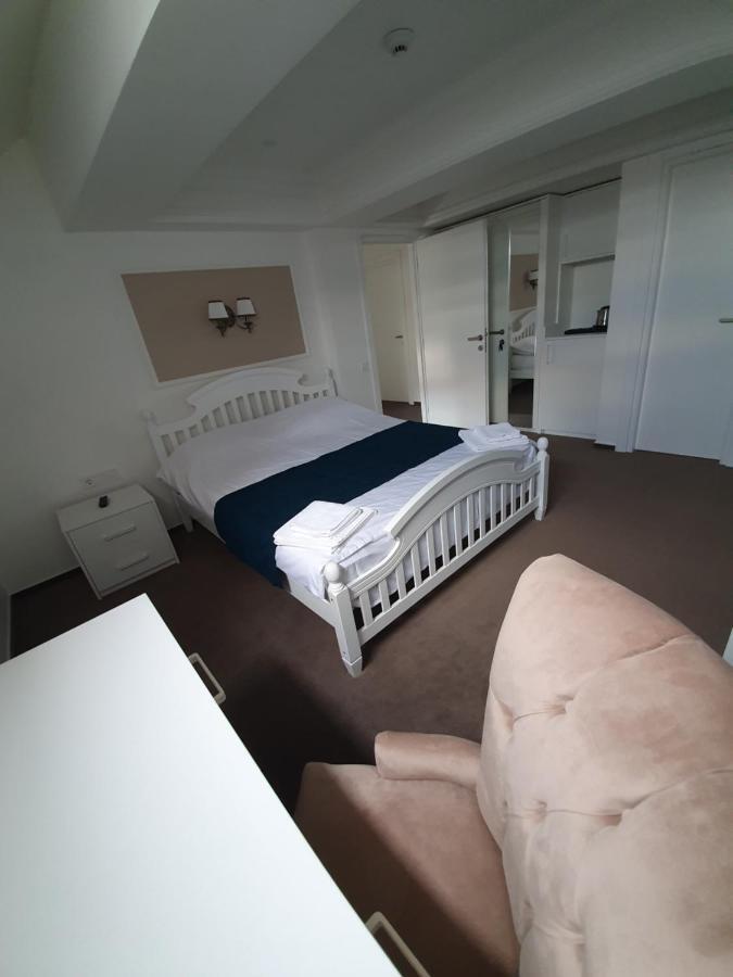 Vila Berlin Hotel Poiana Brasov Esterno foto